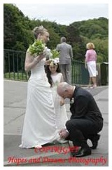 Tying shoe